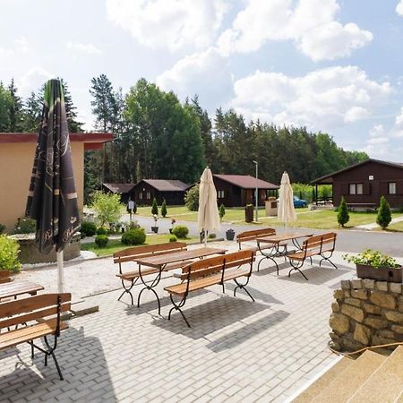 Camping La Provence Hotell Velka Hledsebe Exteriör bild