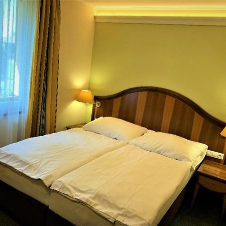 Camping La Provence Hotell Velka Hledsebe Exteriör bild