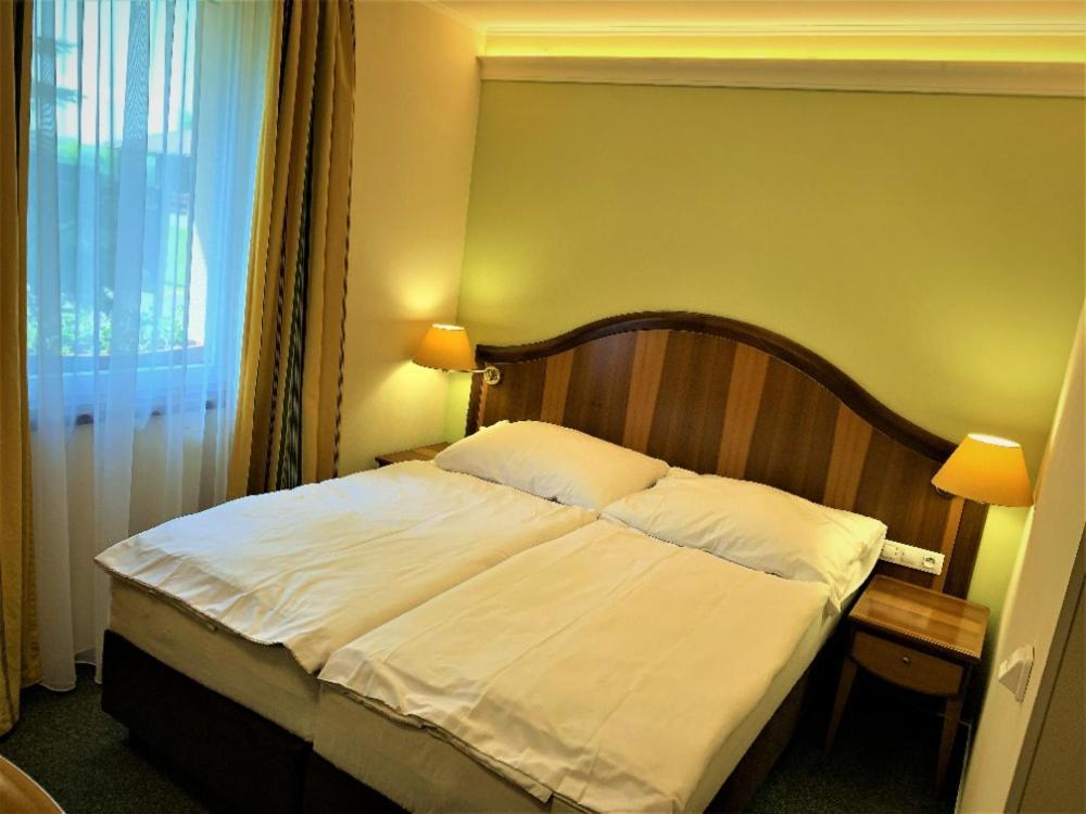 Camping La Provence Hotell Velka Hledsebe Exteriör bild