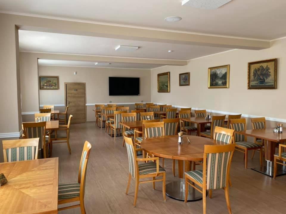 Camping La Provence Hotell Velka Hledsebe Exteriör bild